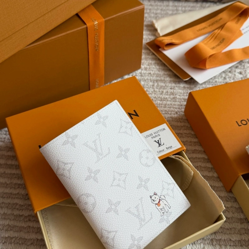 New Monogram card holder-box
