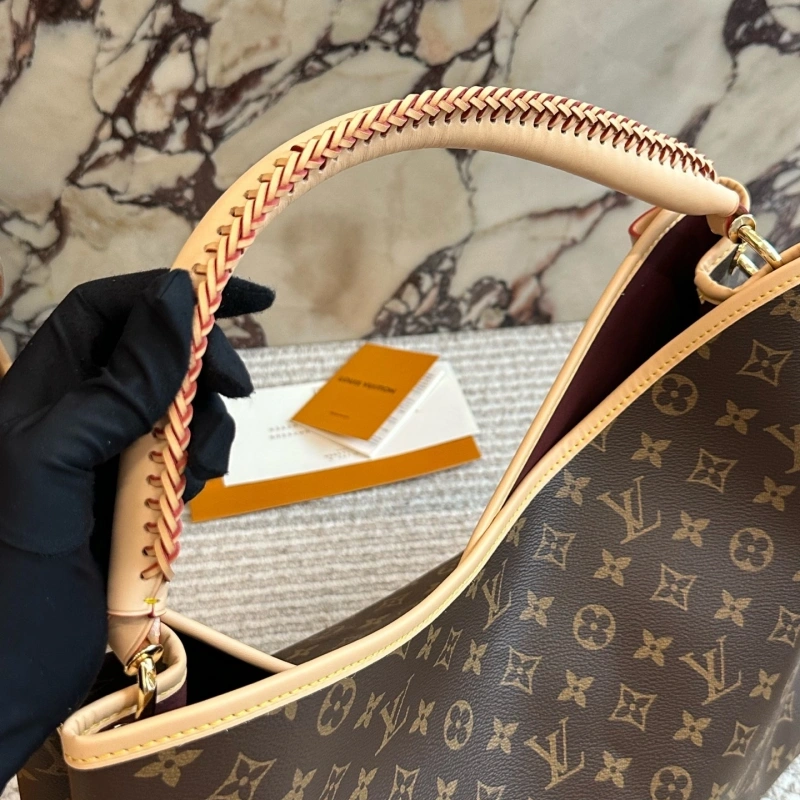 Classic Monogram presbyopia + natural cowhide trim-box