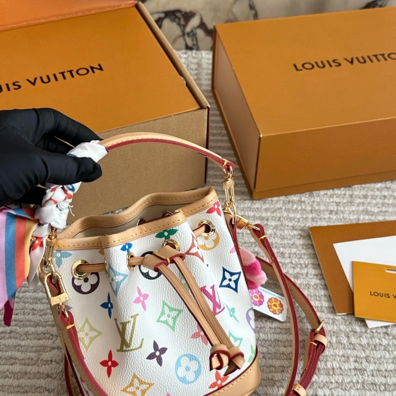 Small bucket bag-box