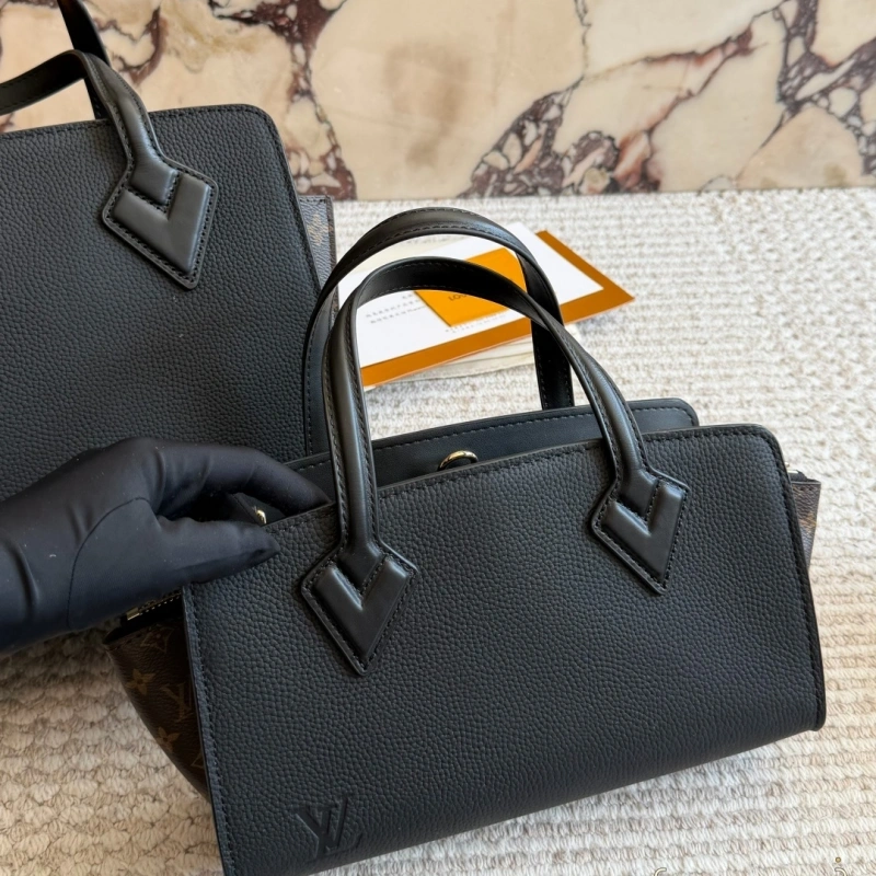 L’s new arrival: Full-grain cowhide shoulder bag / handbag-box
