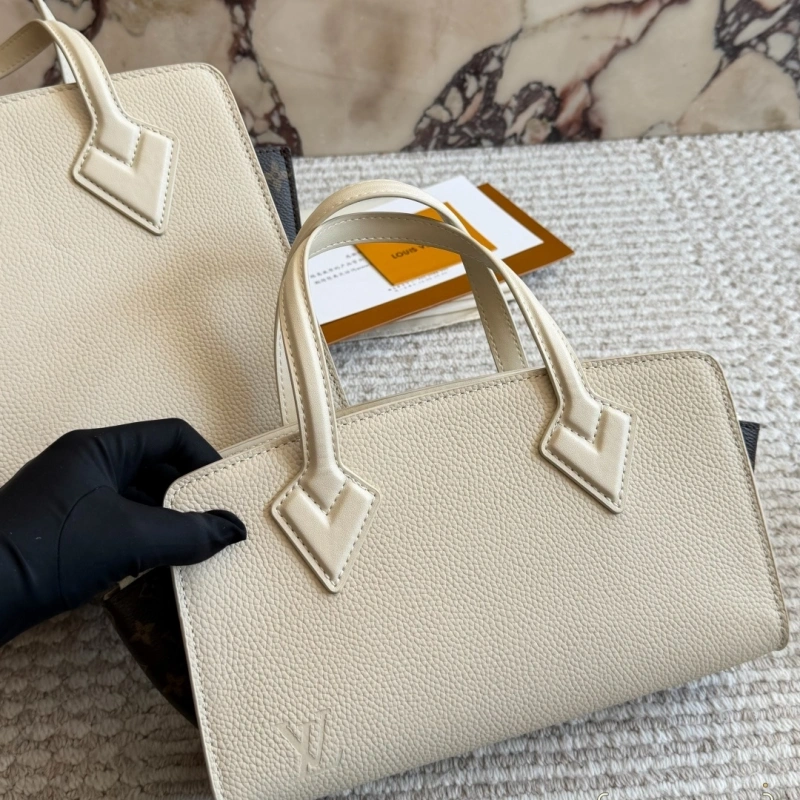 L’s new arrival: Full-grain cowhide shoulder bag / handbag-box