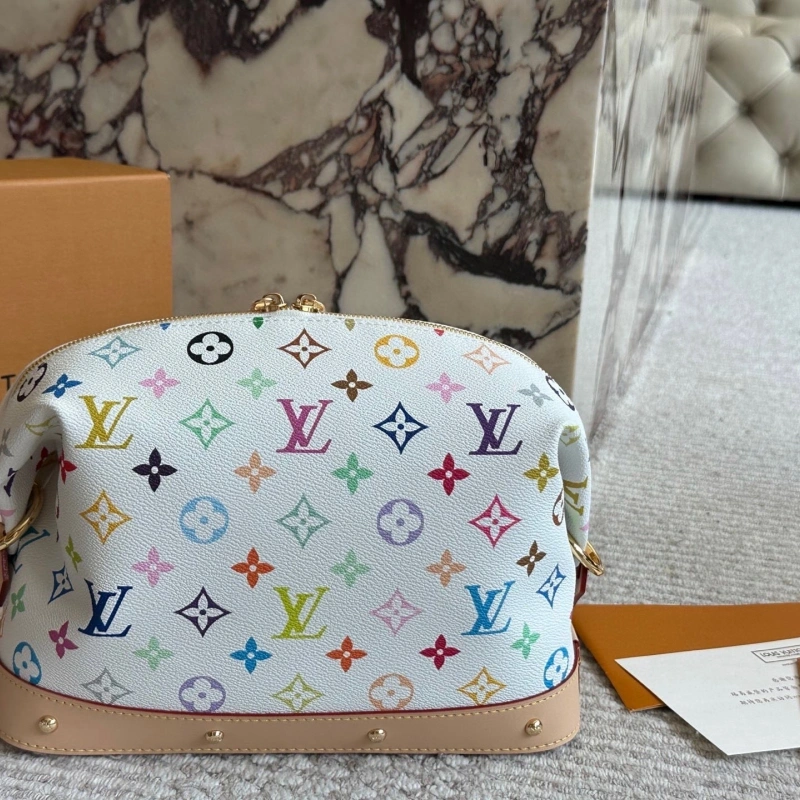 A favorite double-zipper toiletry bag-box