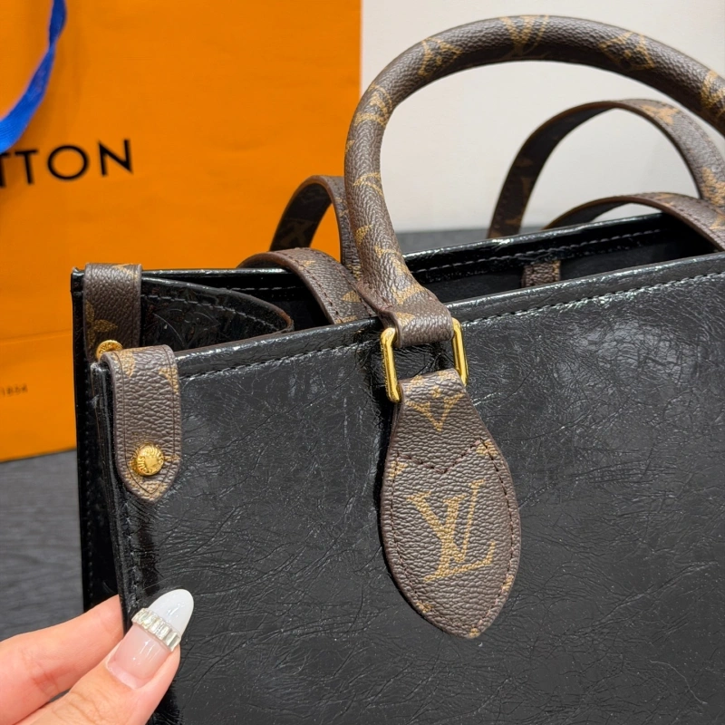 New Limited Edition Glossy Cracked Texture Jungle Tote-no box