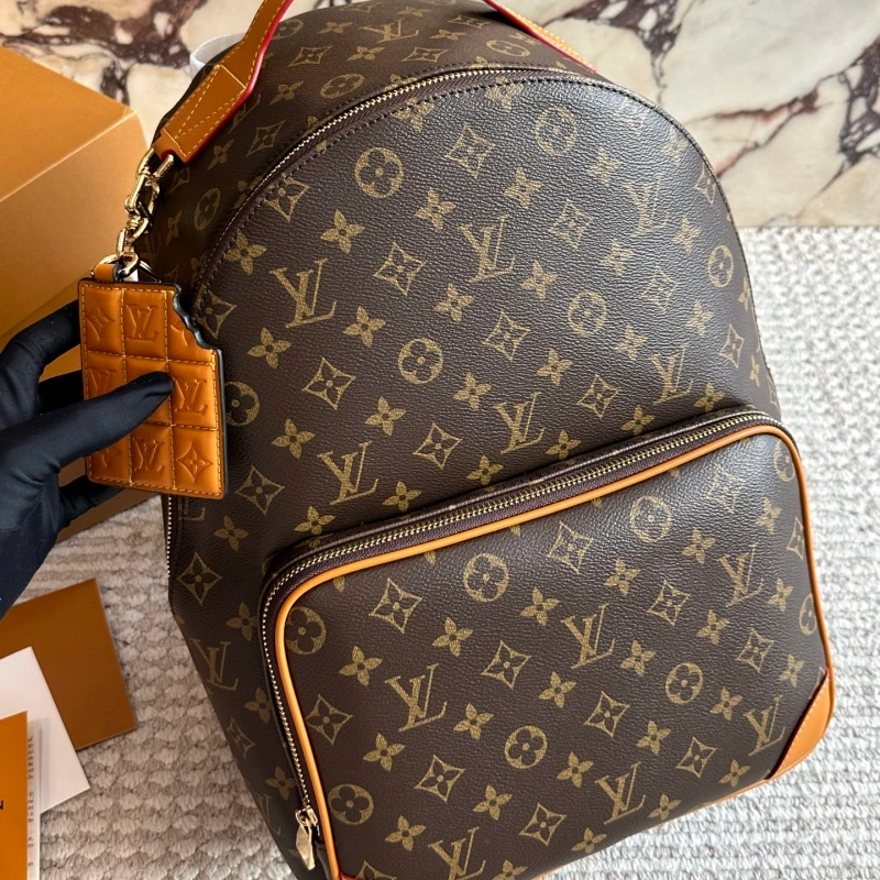 A must-have backpack for classic hipsters-no box