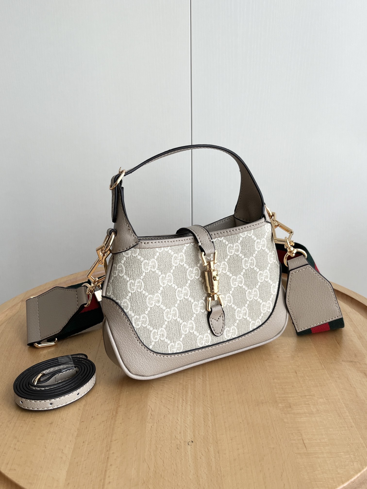 Summer small bag, women’s trendy fashion, saddle bag, women’s high-end sense, versatile, niche design, armpit bag-without packaging box