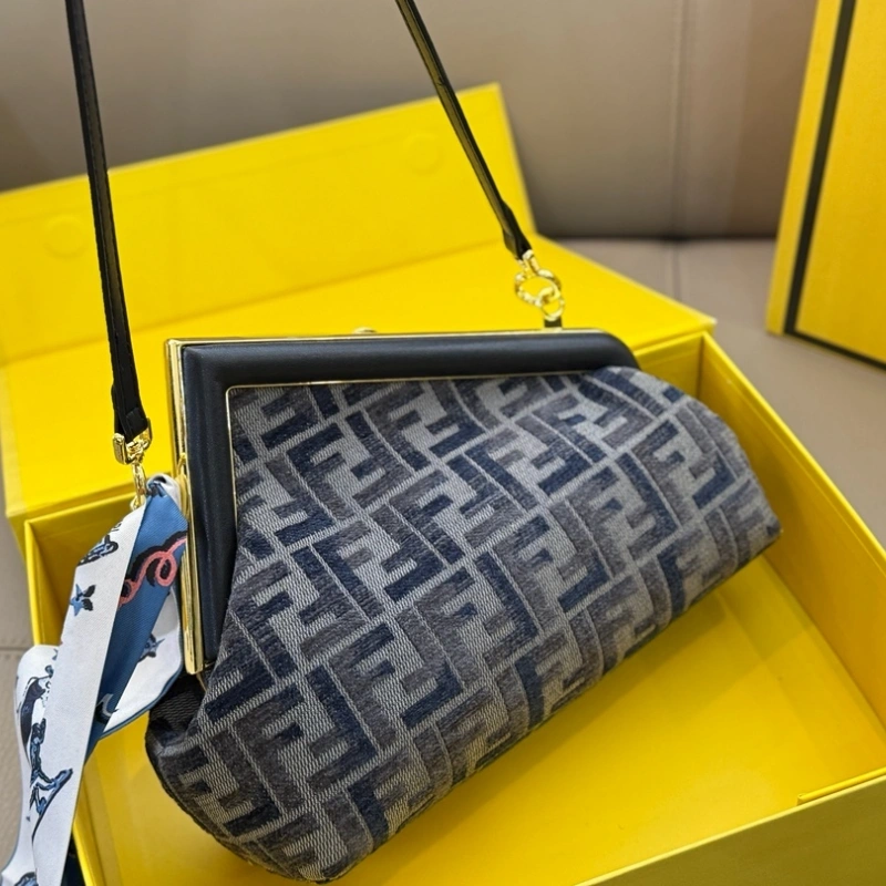 Clip Wrap First -box
