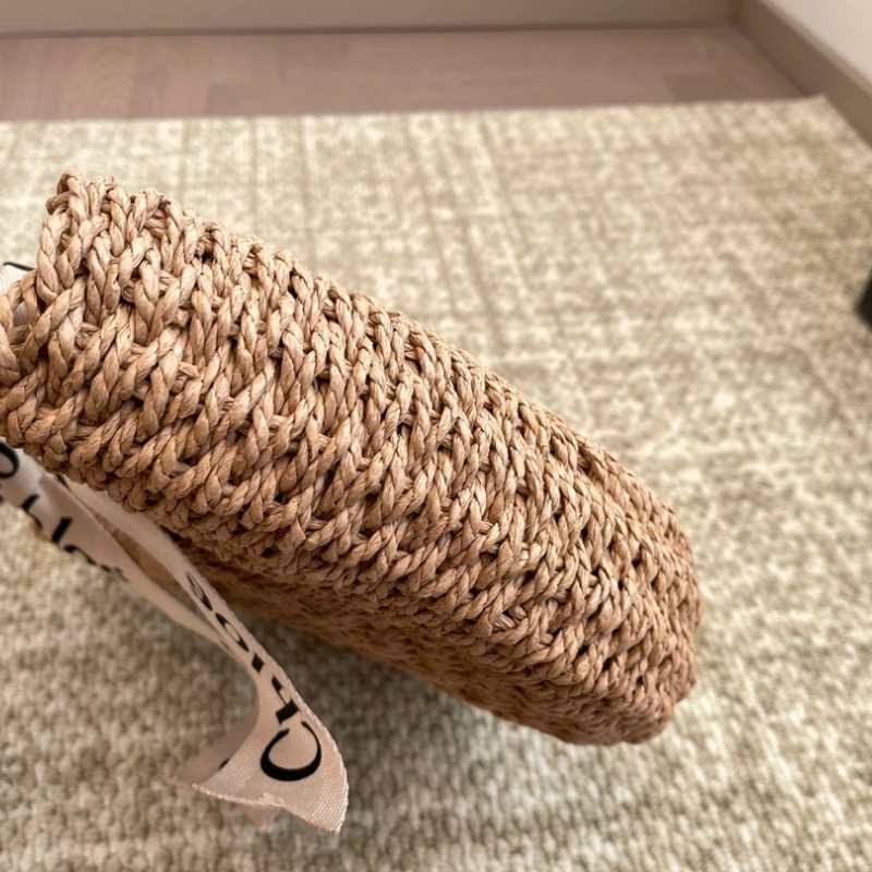 This new straw basket bag-no box