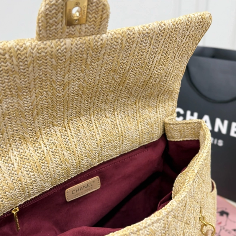 Simple, versatile, and super stylish. The go-to choice for everyday wear. (No box included).