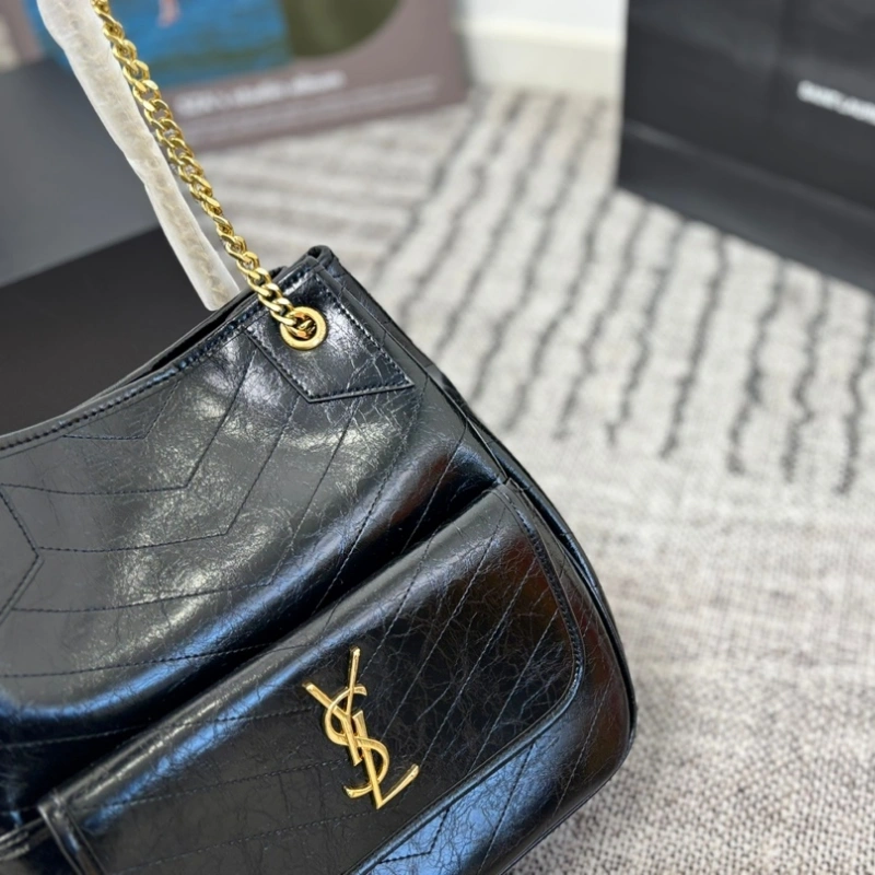 Effortlessly chic and distinctly iconic-box