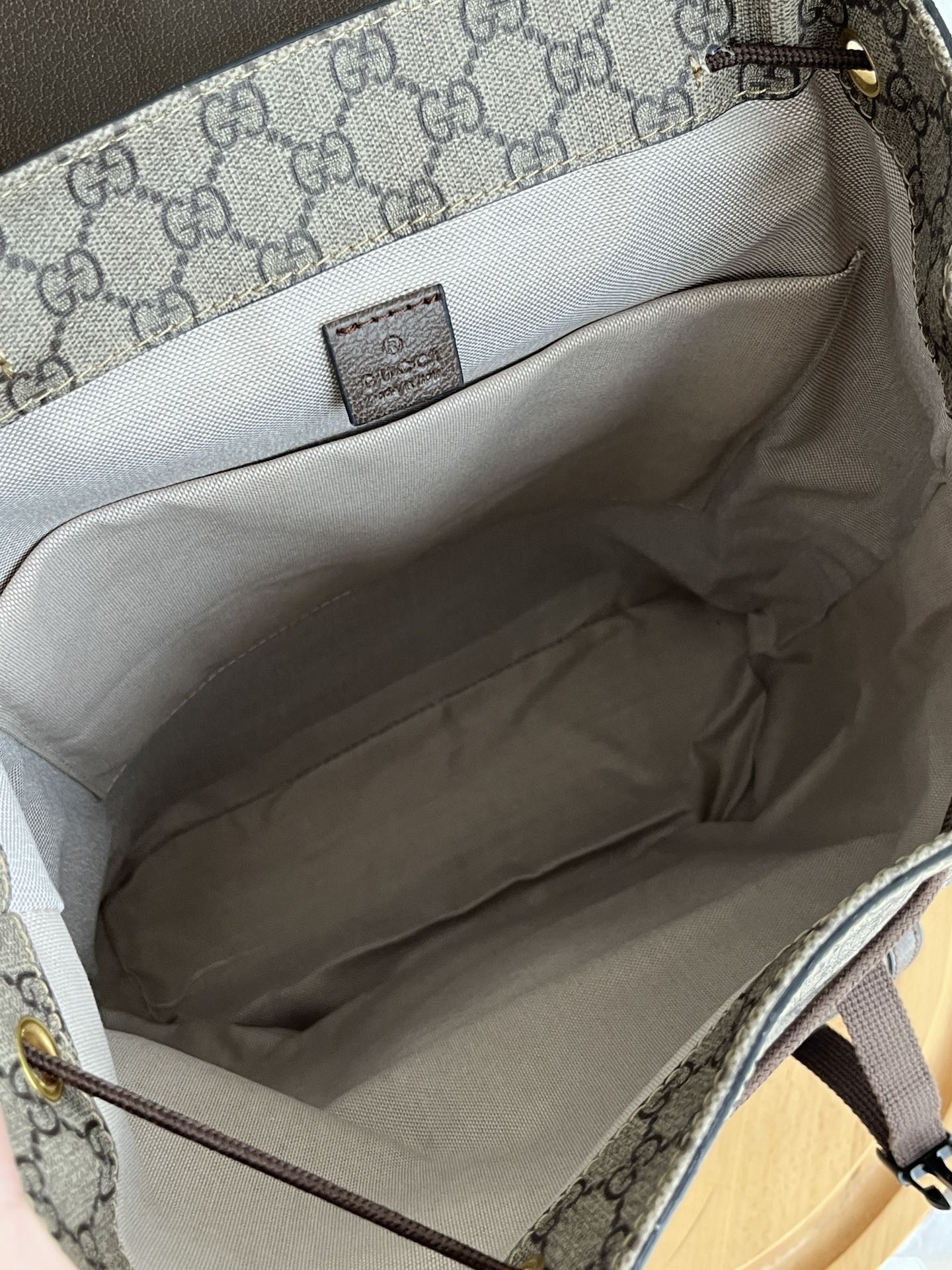 Popular bucket bag shoulder bag handbag light luxury backpack simple shoulder bag men’s and women’s single commuter-without packaging box