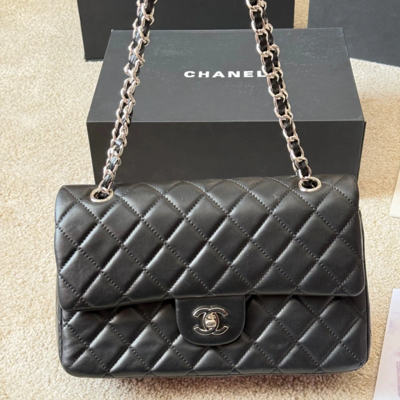 Classic Flap Bag with Chain Strap-box