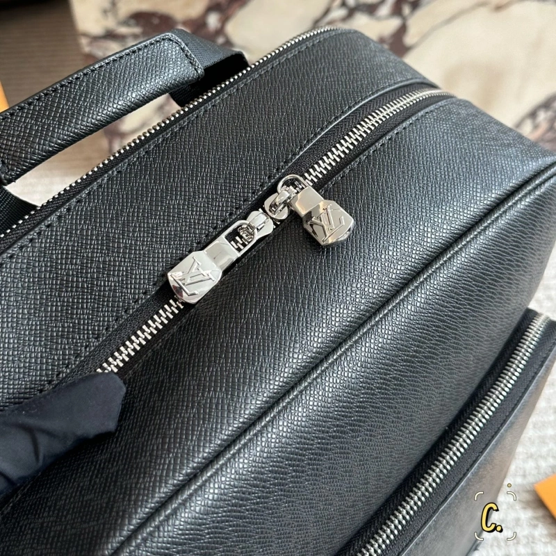 L home backpack ● ultra-high-definition hardware l0go logo-no box