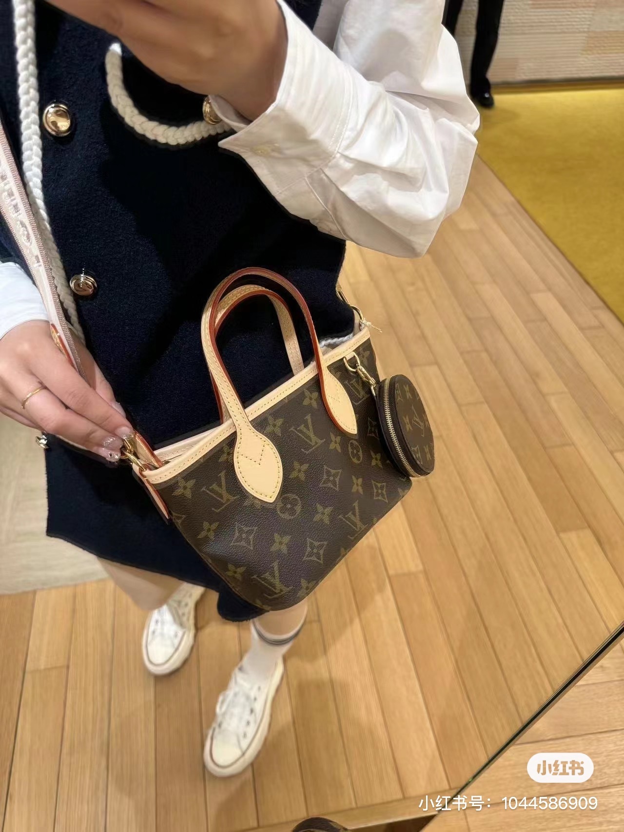 New classic old-fashioned wide-shoulder lv13 tote bag versatile retro mediaeval bag handbag one-shoulder cross-body bag-with packaging box