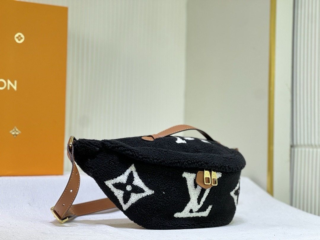 LV fashion new backpack casual waist bag cross-body bag outdoor sports backpack-without packaging box