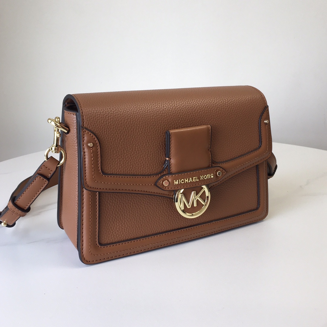 Advanced fashion trendy leather shoulder bag, fashionable commuting diagonal cross bag, women’s retro small square bag-comes with gift box