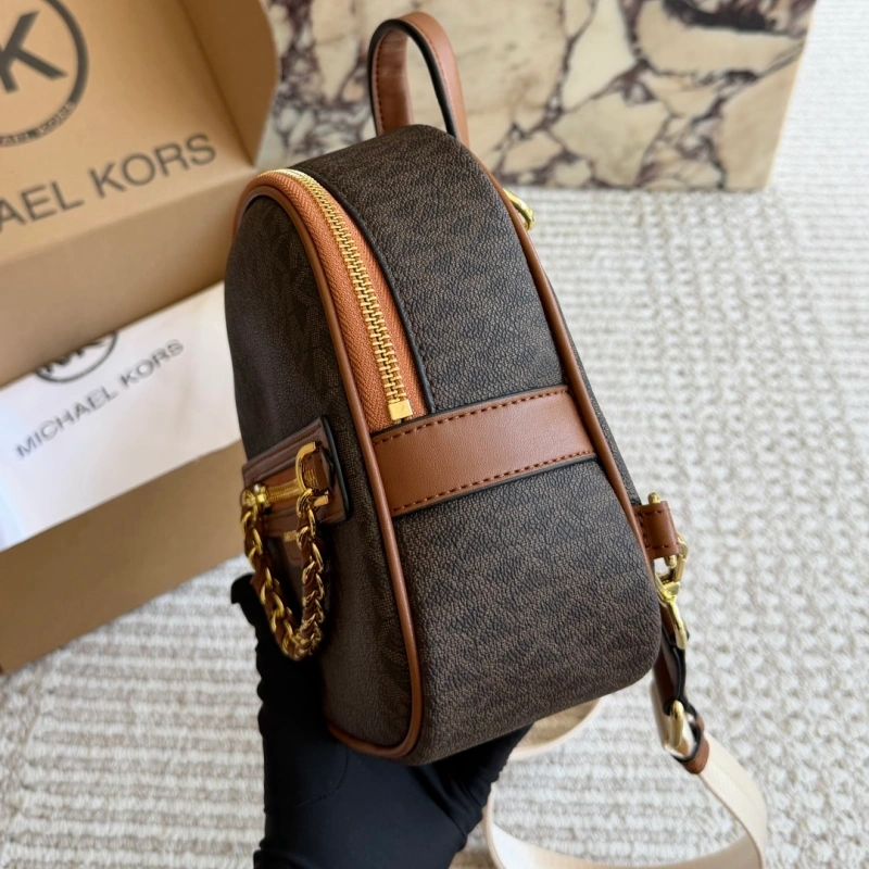 A backpack that can be worn as a crossbody bag-box
