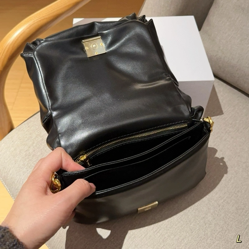 Cloud chain bag-box