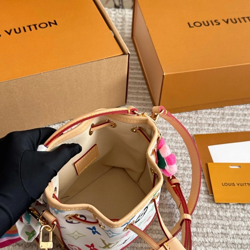 Small bucket bag-box