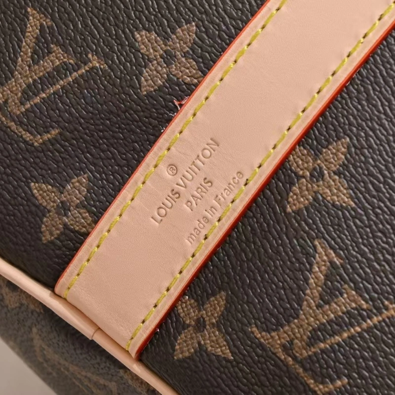 Genuine leather duffle bag-no box