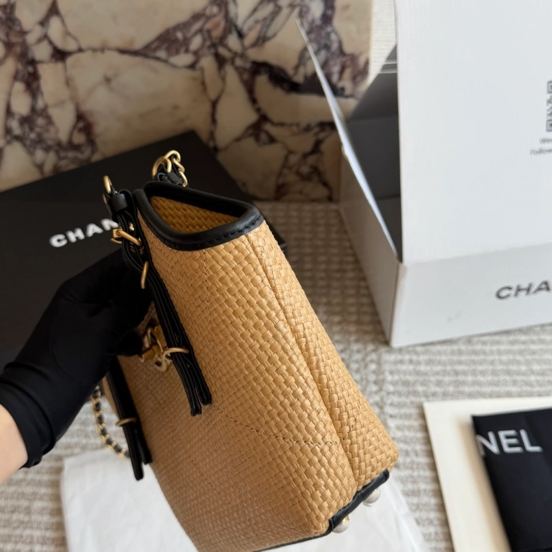 Summer Vibes: Own These Gorgeous Straw Bags Now-box