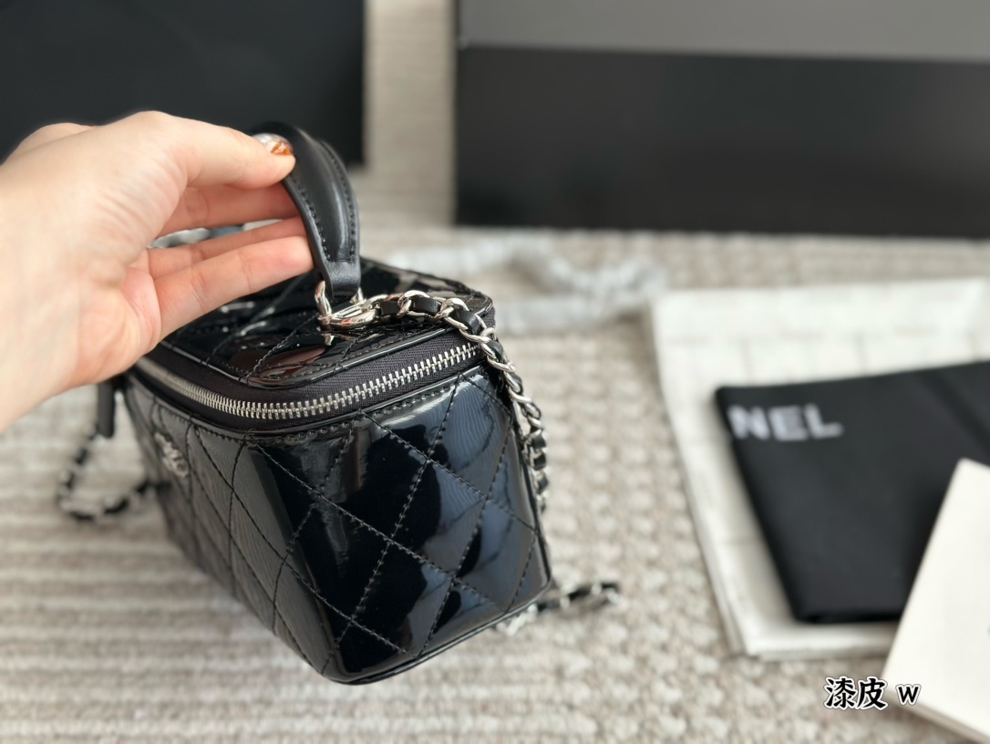 New genuine leather small fragrant style bag versatile single shoulder crossbody wandering bag women’s diamond grid chain bag-comes with gift box