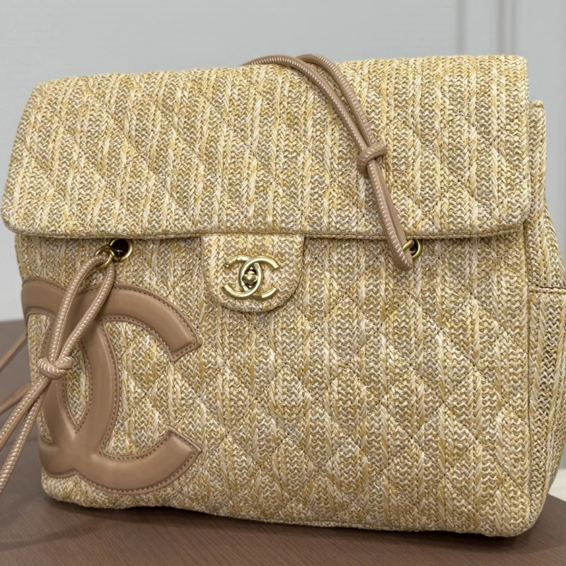 Simple, versatile, and super stylish. The go-to choice for everyday wear. (No box included).