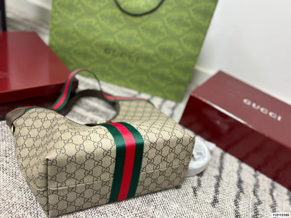 G family tote series no  box