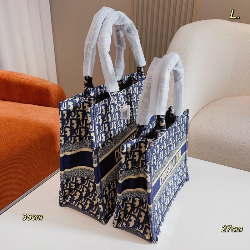 Embroidered tote, available in 3 sizes-box