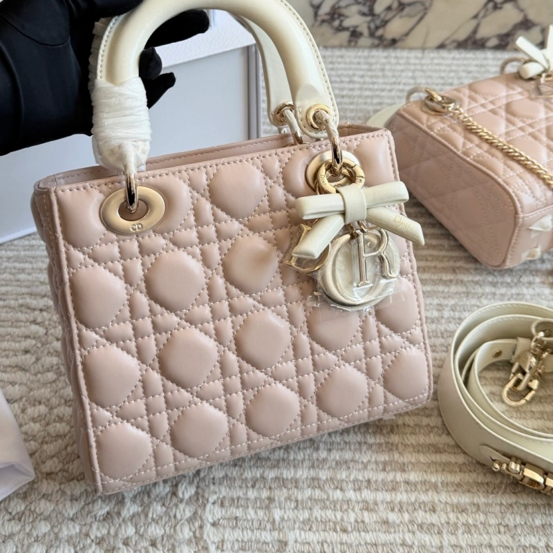 D’s Lady Dior bow-box