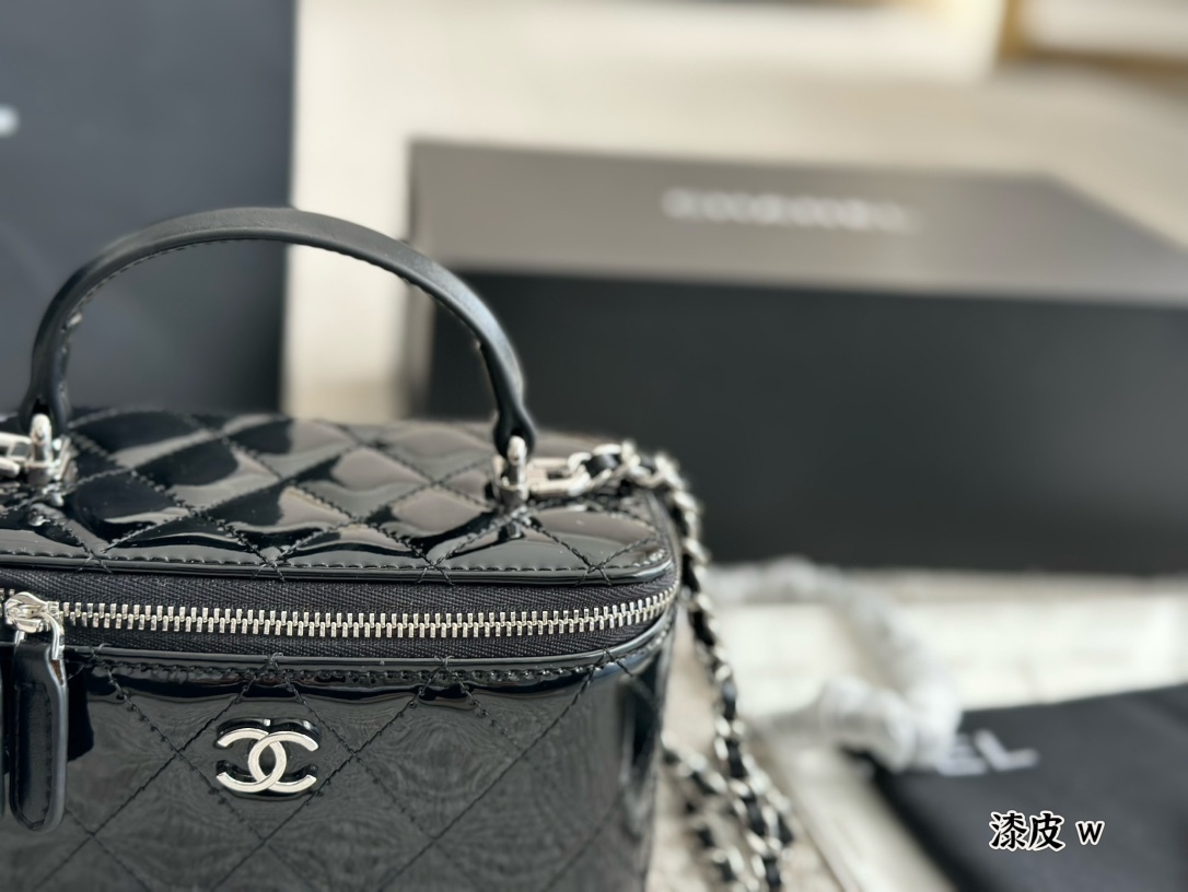 New genuine leather small fragrant style bag versatile single shoulder crossbody wandering bag women’s diamond grid chain bag-comes with gift box