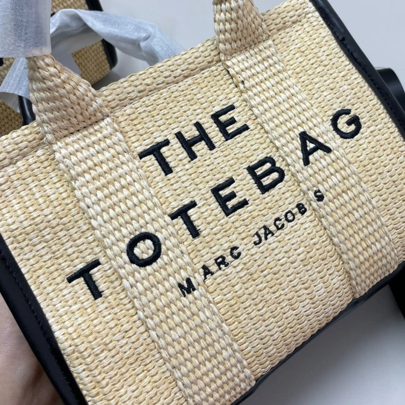 Raffia straw tote-no box