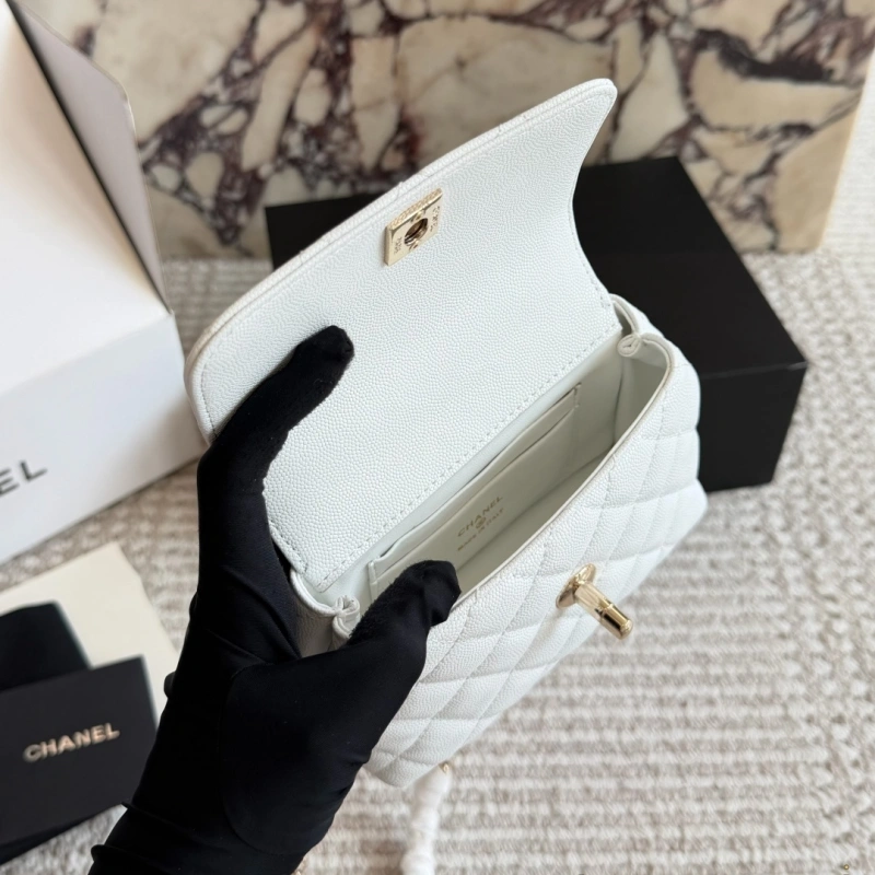 Elegant Pebbled Leather Tote – Timeless Cowhide Design with Scratch-Resistant Texture for Daily Use-box