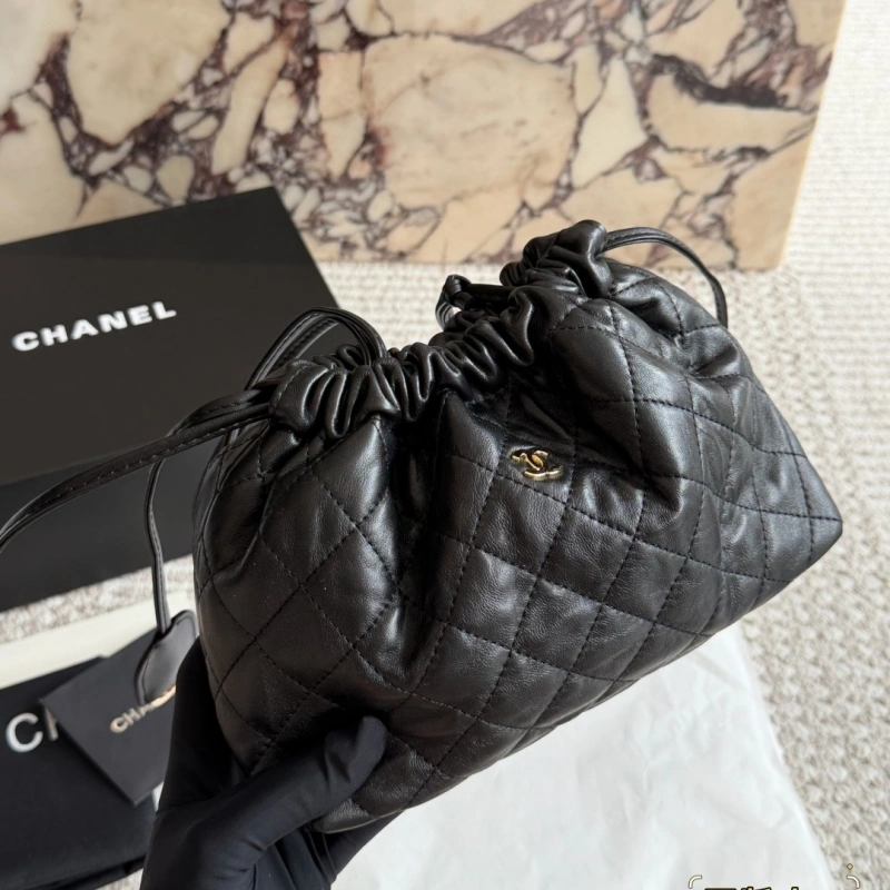 Sheepskin Cloud Bag, Black Quilted-box