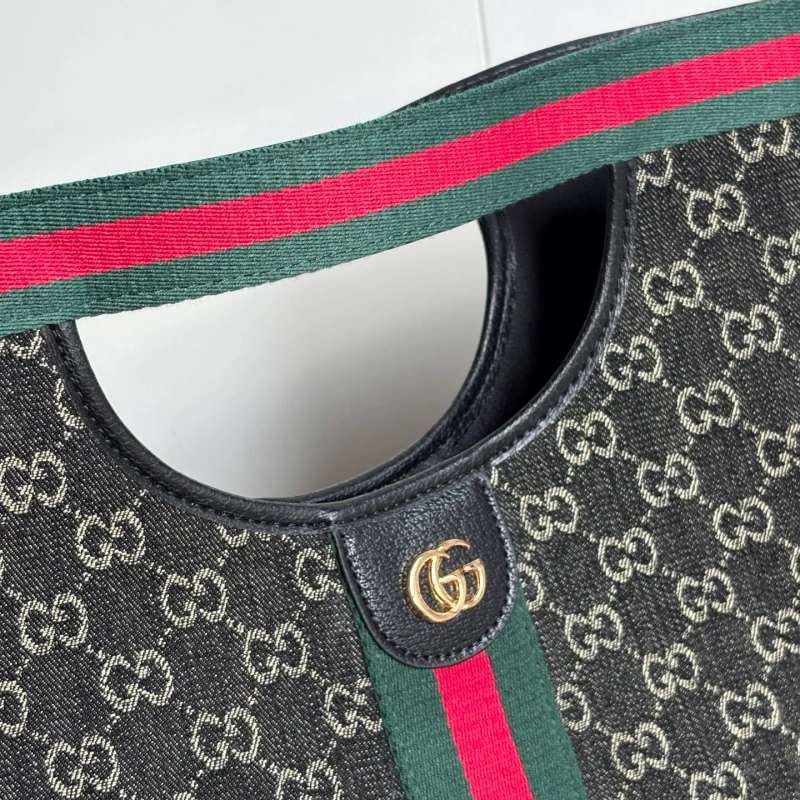 The new G family big tote-no box