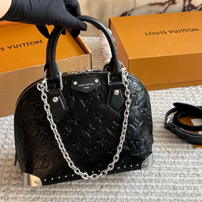 The new Alma shell bag  -box