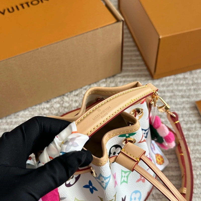 Small bucket bag-box