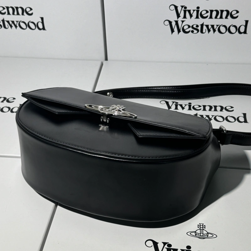 Black oil wax leather swallow bag-box