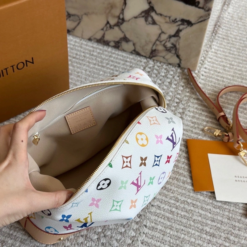 A favorite double-zipper toiletry bag-box