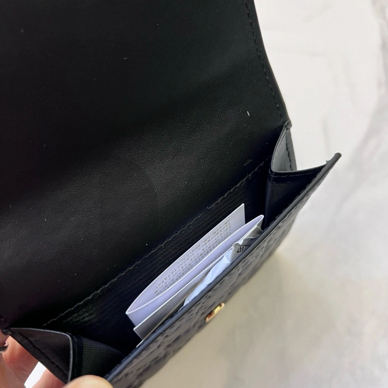 GG embossed G cowhide clip-box