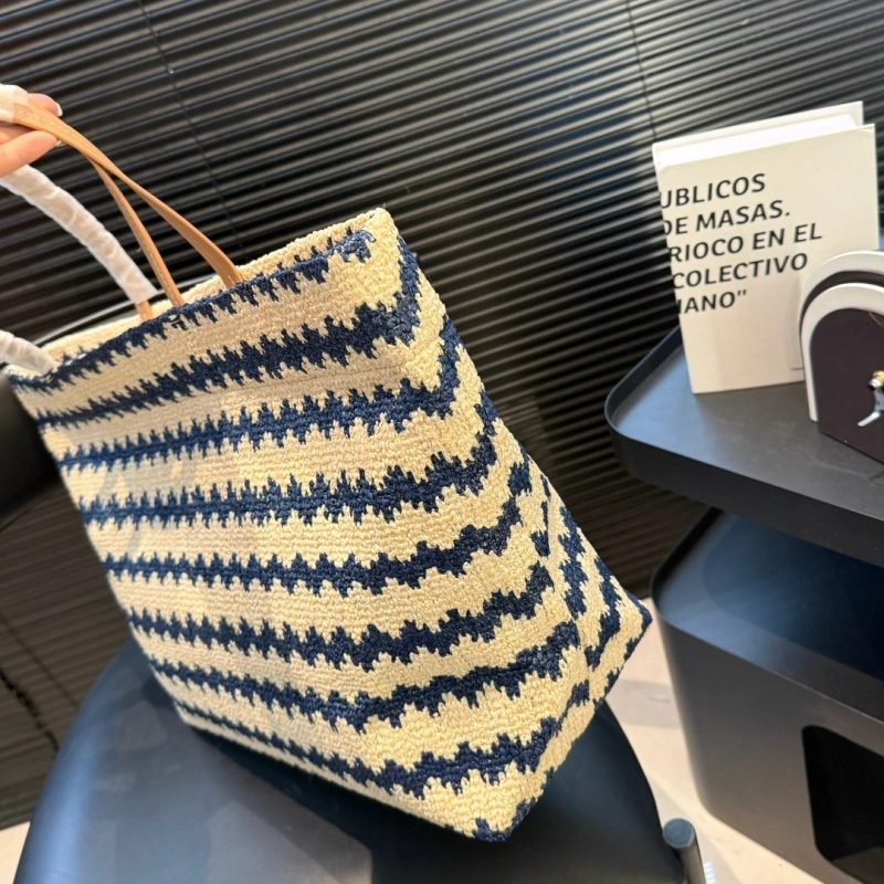 The woven material is lightweight and durable, making it perfect for spring and summer outings-no box