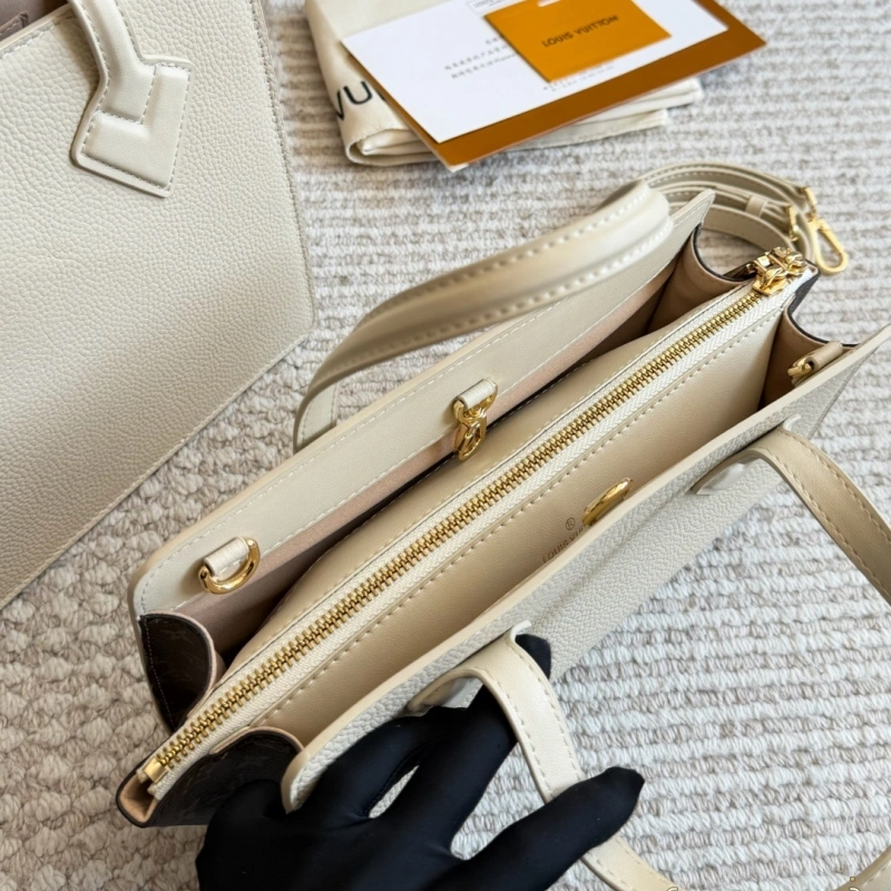L’s new arrival: Full-grain cowhide shoulder bag / handbag-box
