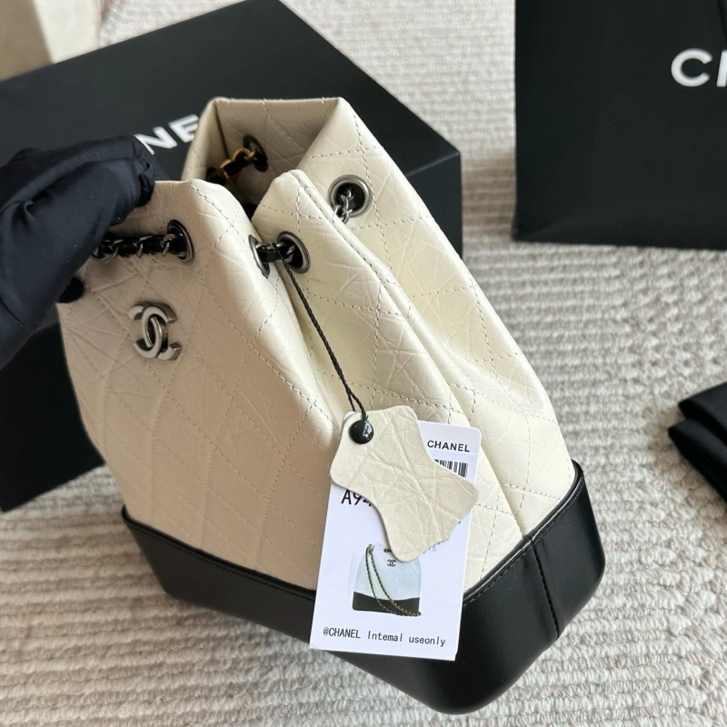 Wandering backpack -box