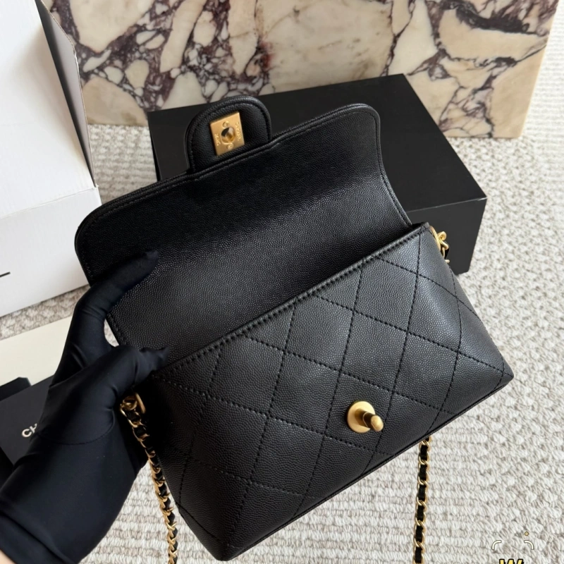 Pique Texture Flap Bag with Gold-box