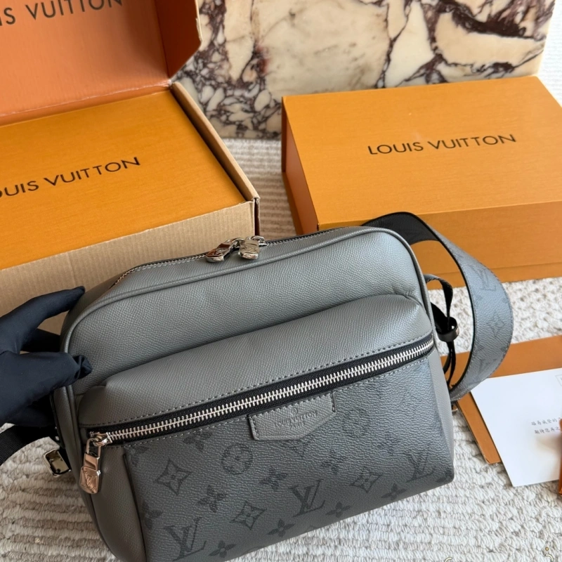 Men’s messenger bag, a must-have for commuting-box
