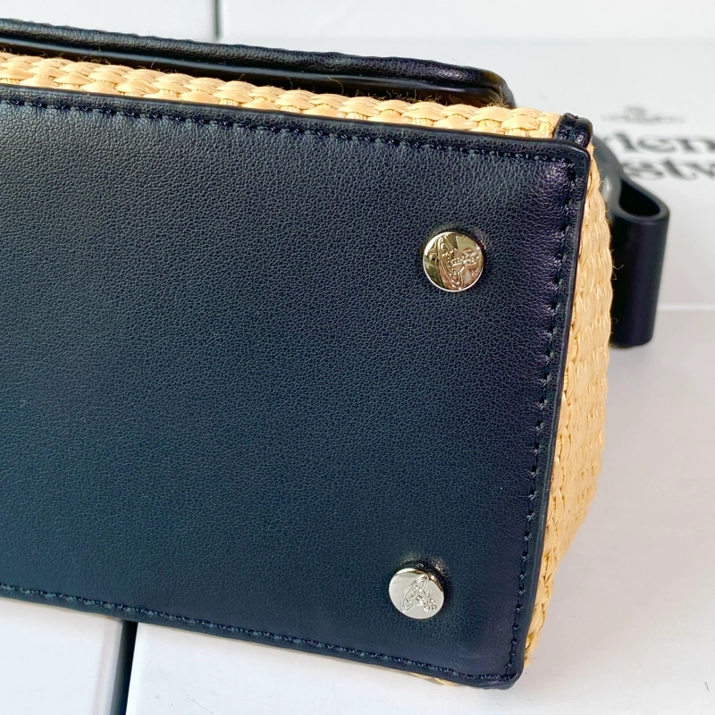 New medium woven underarm bag-box