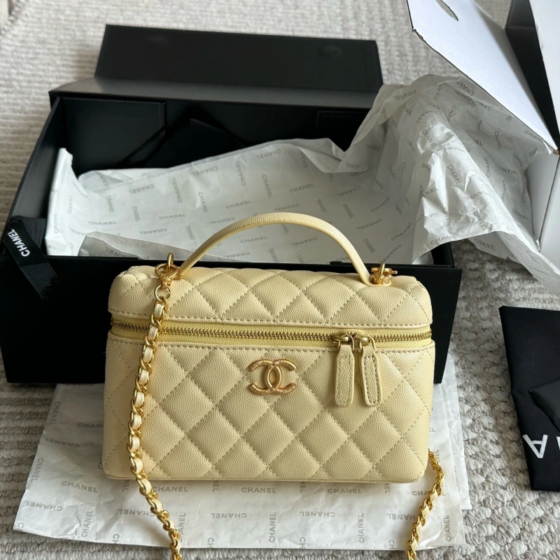 Scored the viral LP Box Bag! Feeling super lucky~box