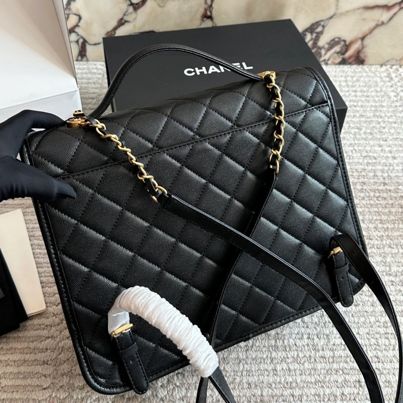 Caviar patent leather backpack-box