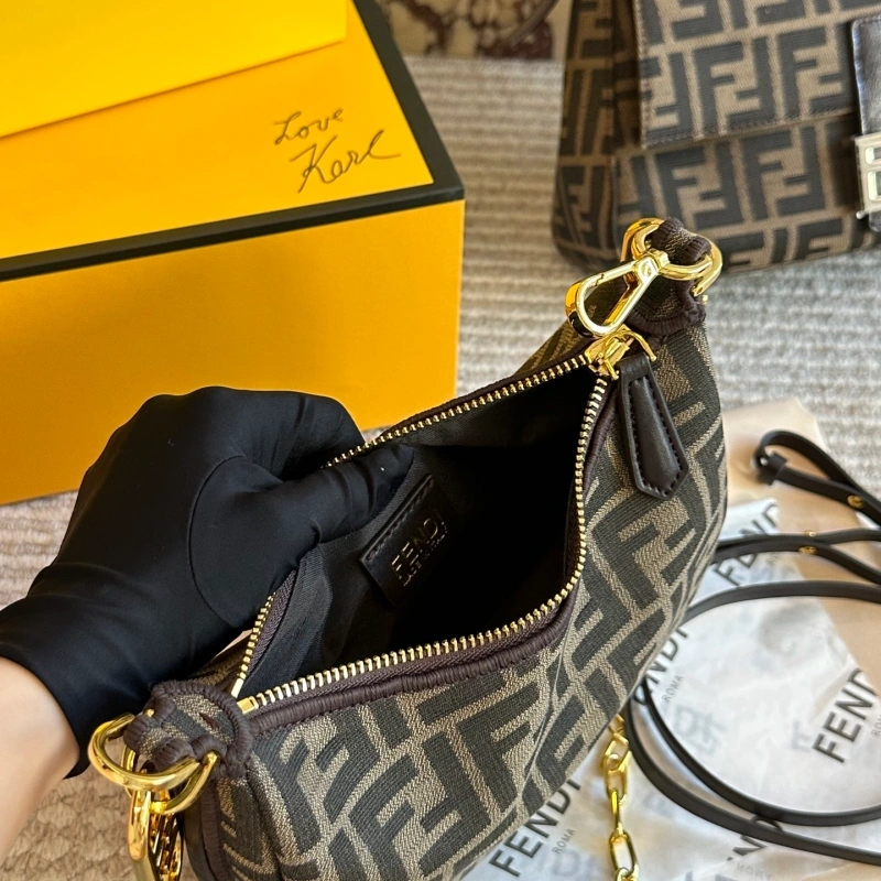 The latest model of the crescent bag-box