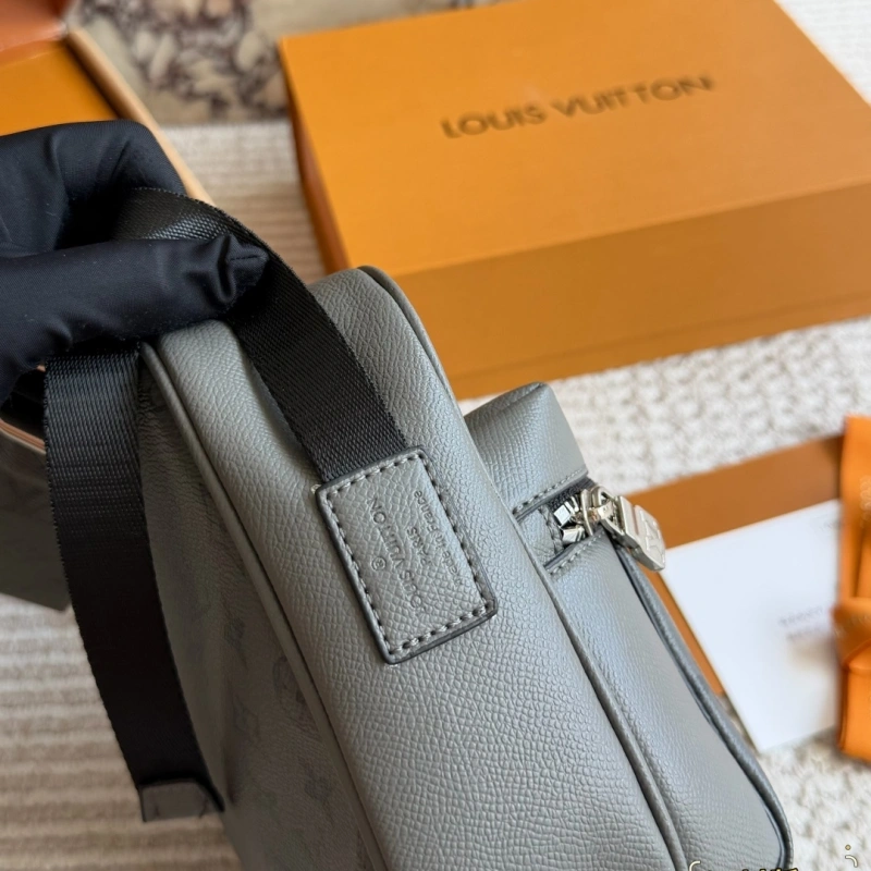 Men’s messenger bag, a must-have for commuting-box