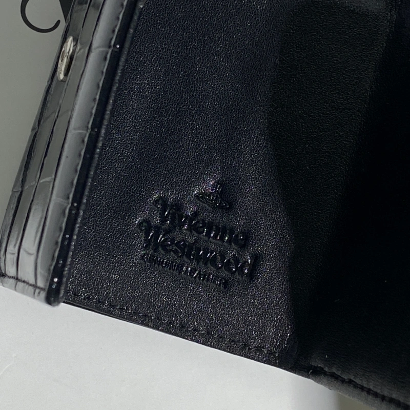 Black crocodile pattern triangle wallet-box